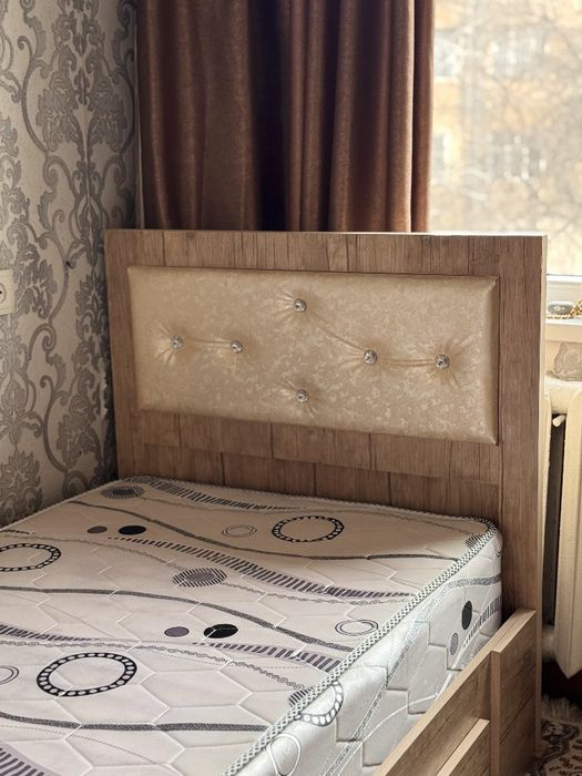 Односпальная кровать