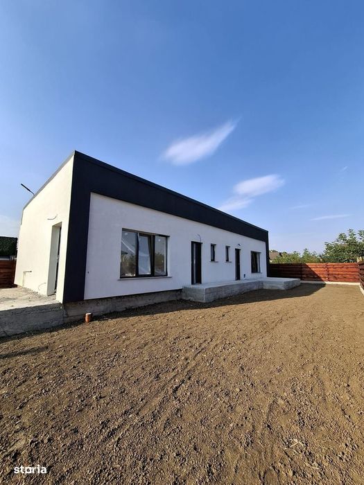 Apartamente Cu Terasa Si Curte, 3 Camere