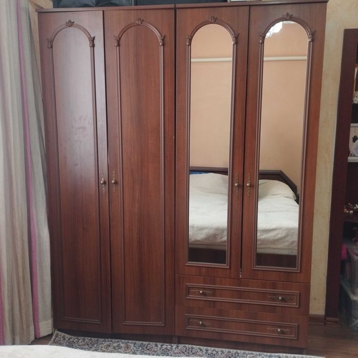 Спальный гарнитур