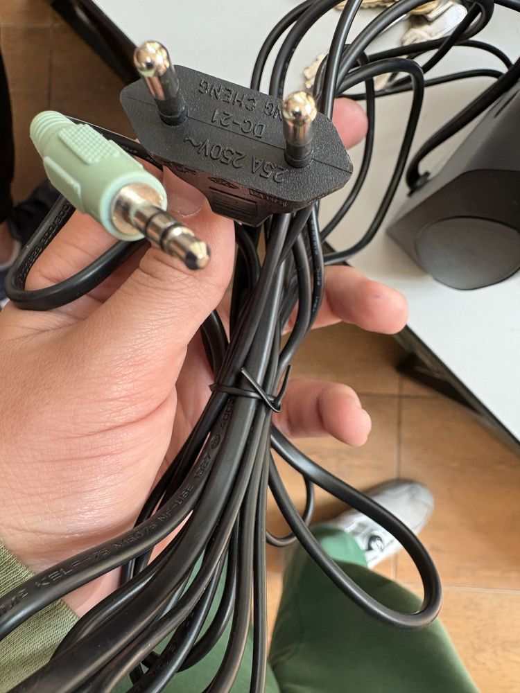 Тонколонки Logitech s-120
