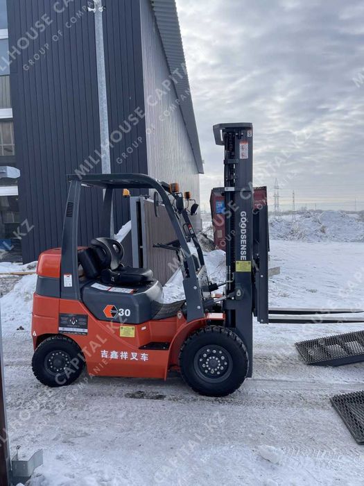 Узкопроходный вилочный погрузчик Goodsense FD30  2023 г.