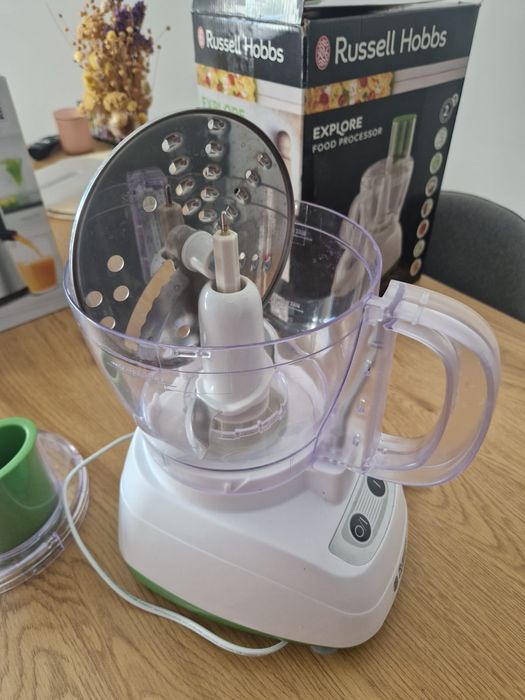 Vând robot de bucătărie Russel Hobbs