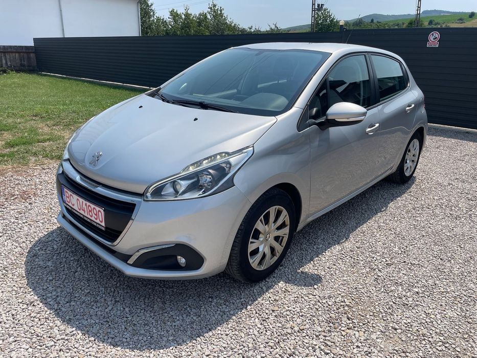 Peugeot 208 Rate / buyback / Garantie / Livrare gratuita