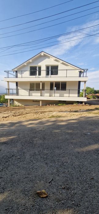 Продава се Къща в Силистра, Митница - 206 кв.м за 486 €/кв.м - Снимка #3