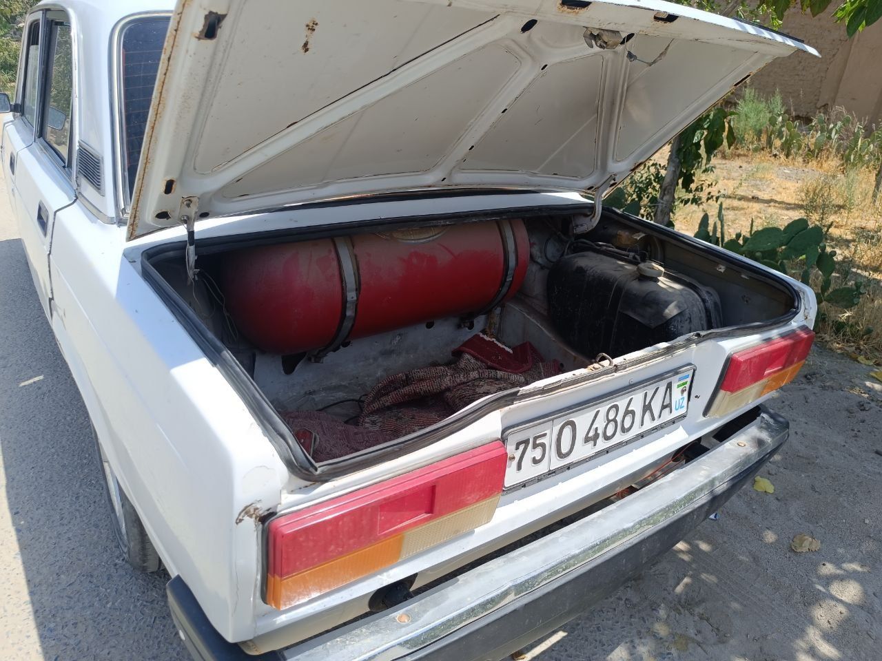 Vaz 2107 xolati chotkiy