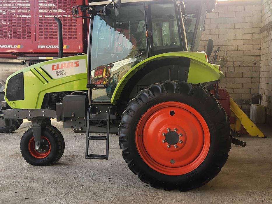 АХОS 340 трактори сотилади