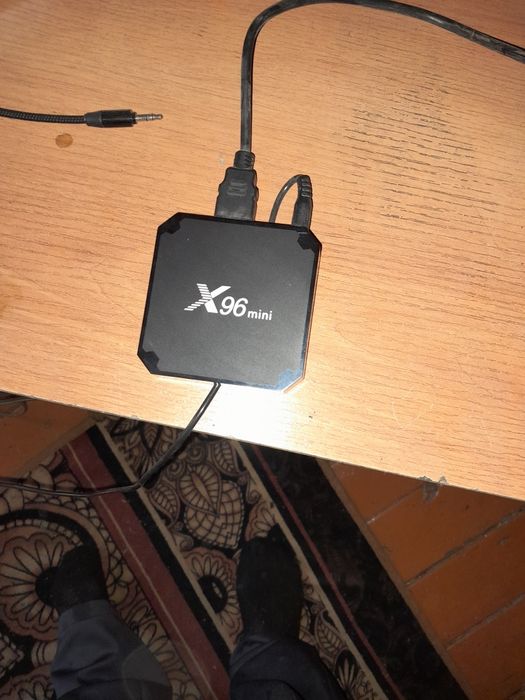 Продам тв бокс  новый