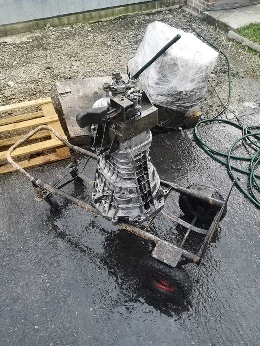 Cutie 5 viteze ford transit 2.4 tdci, euro 4