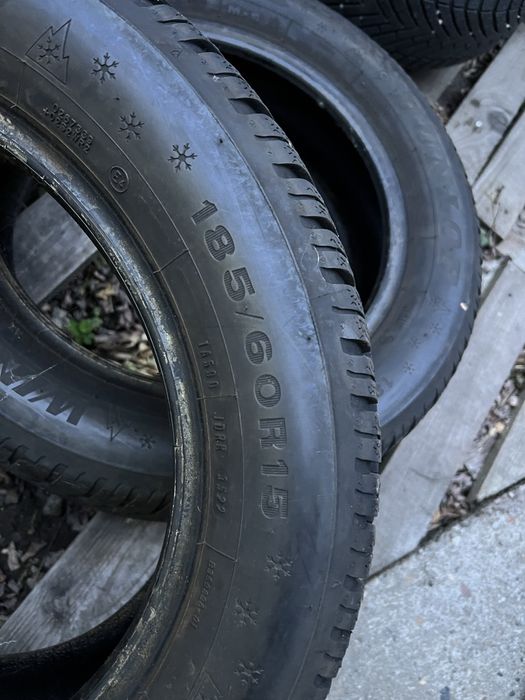 Cauciucuri iarna 185/60/15 Dunlop 2022