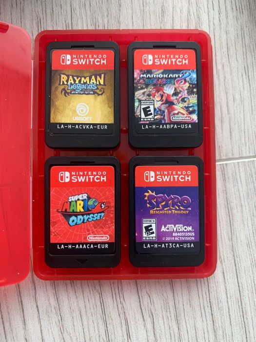 Nintendo Switch Пълен комплект