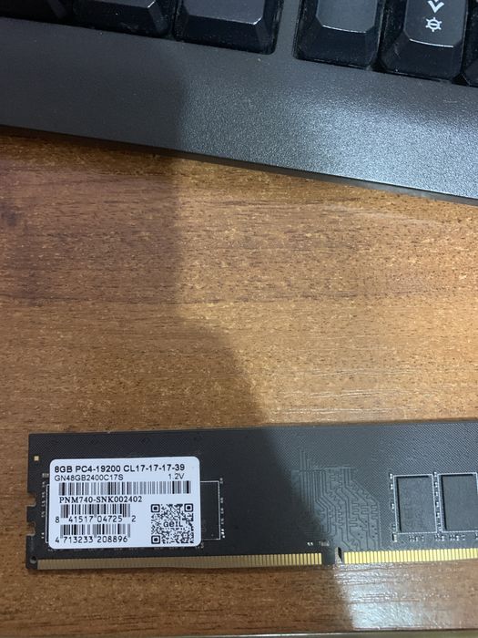 DDR4 8+8GB (всего 16GB) — GeIL 2400MHz, отличное состояние