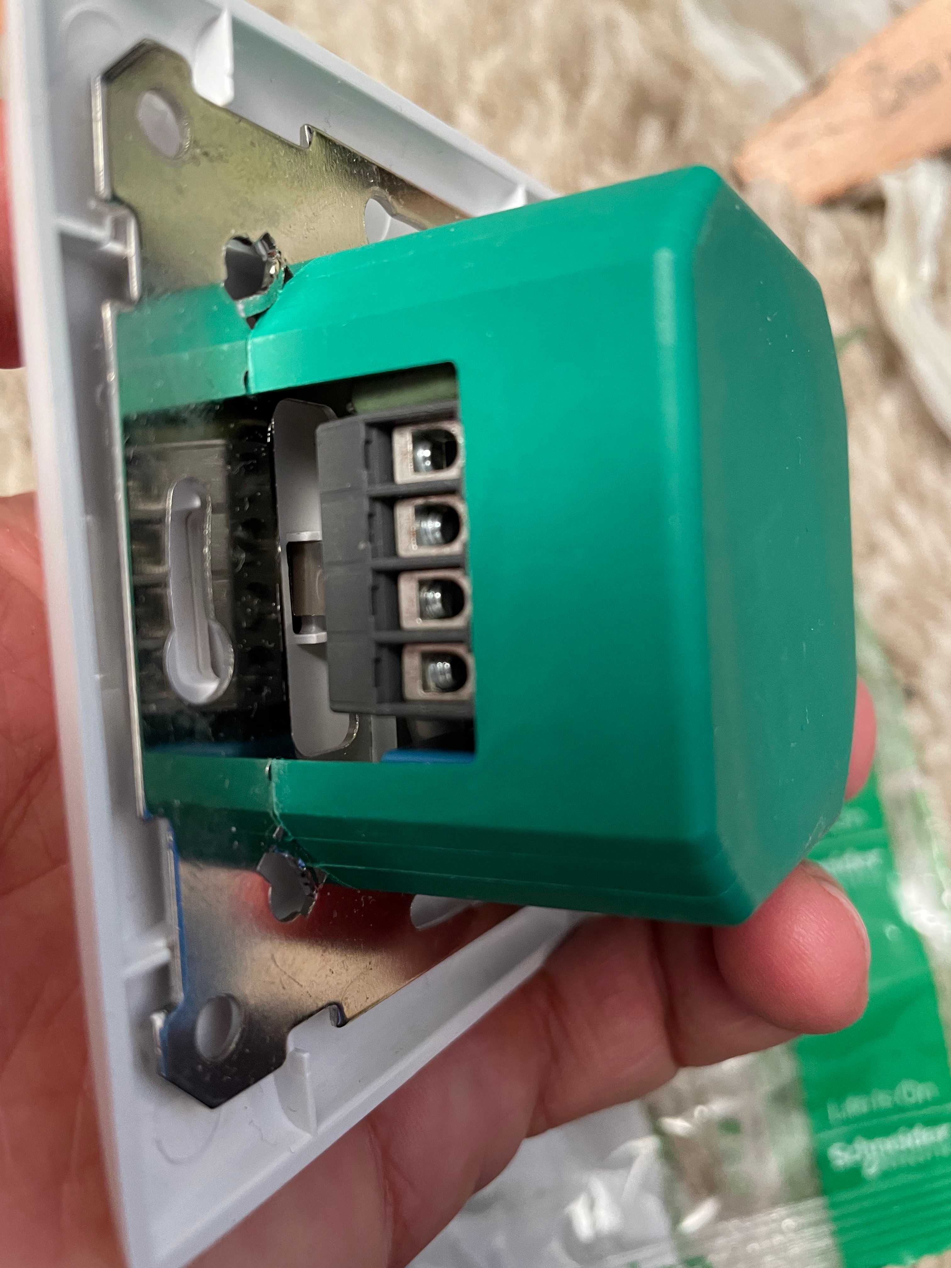 Variator Schneider SEDNA  pentru leduri bec cu Led 1000W SDN2200921