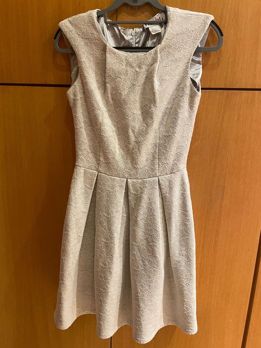 Костюм рокля и сако , бяло сатен и тафта