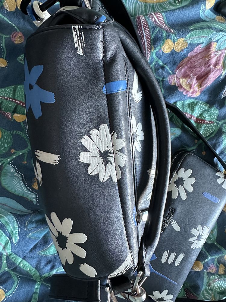 Desigual чанта с портфейл