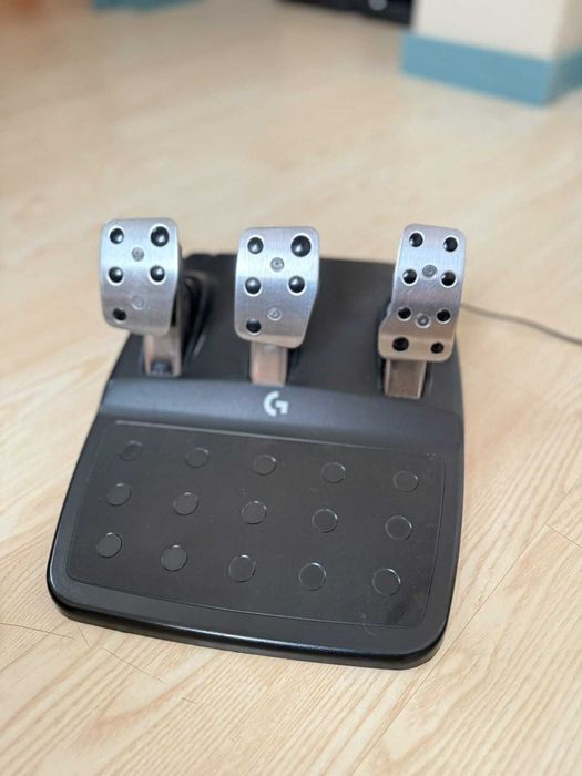 Продавам Logitech g923 true force