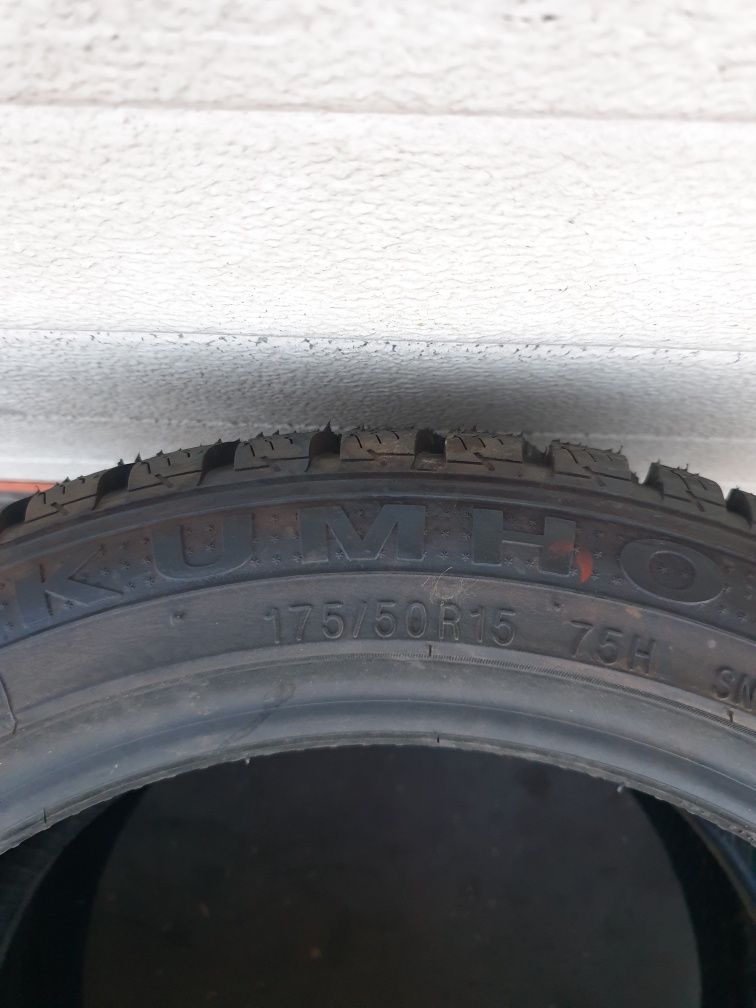 Нови зимни Гуми 2 броя KUMHO IZen KW23 175 50 R15