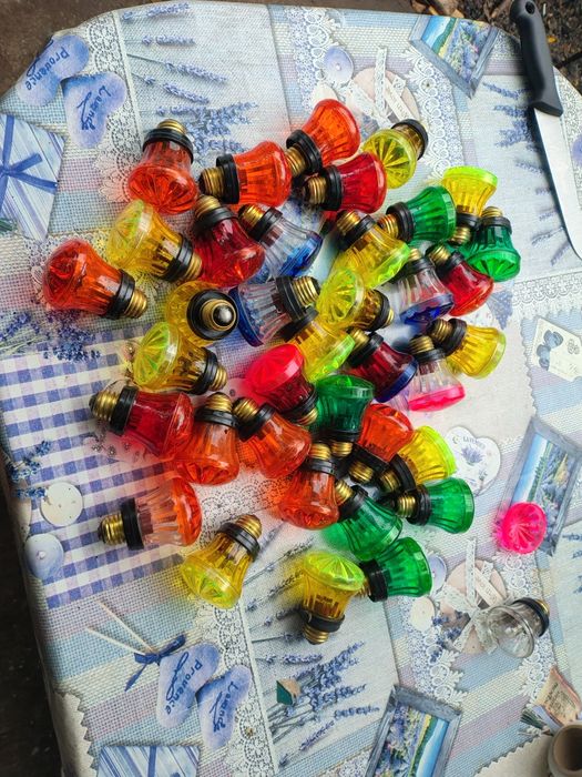 Suport becuri colorate