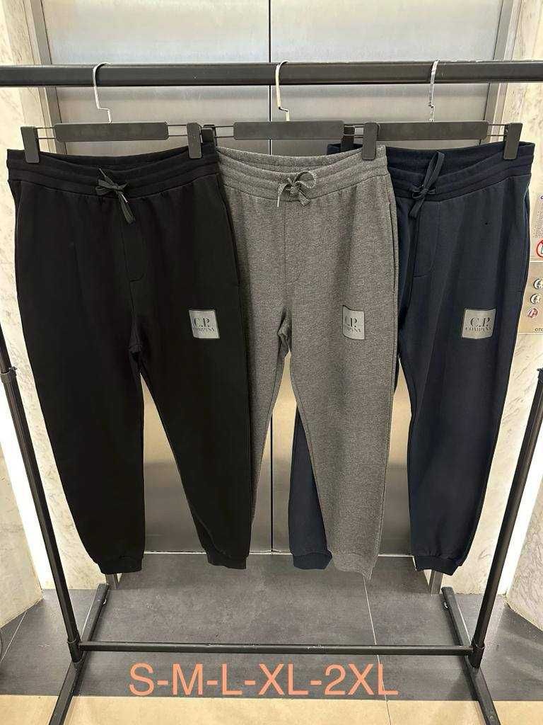 Pantalon Trening armani pentru mai multe modele intrati pe whatsapp