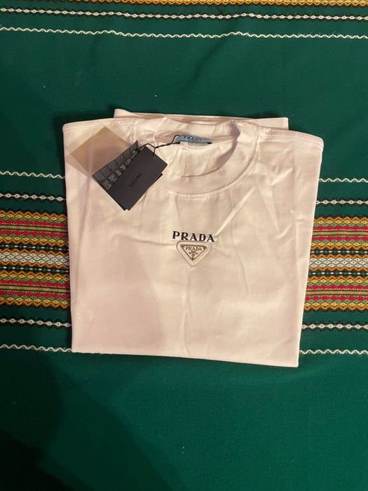 Тениска Prada (чисто нова)