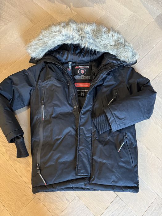 Graca Geographical Norwai , 8-10 ani, ca noua