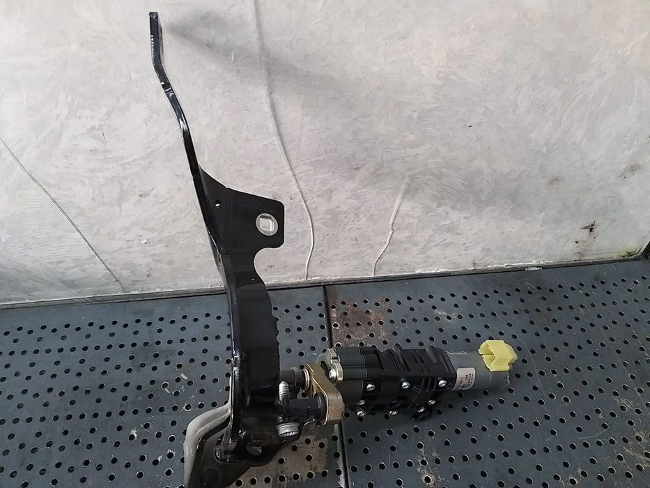 Balama cu motoras stanga haion audi a6 c8 4k 4k9827299a 1397221109