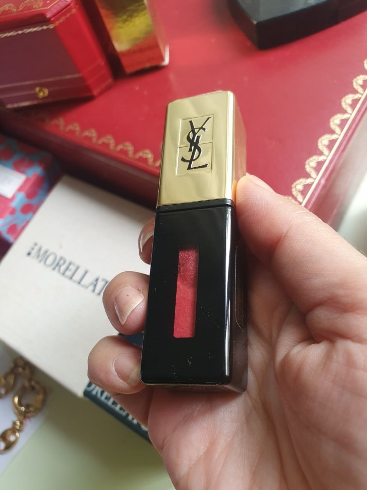 YSL лак червило за устни. Внос Лондон.