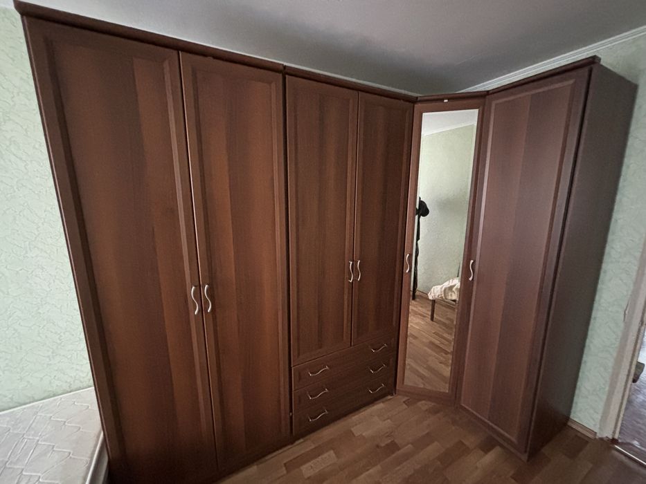 Продам шкаф новая