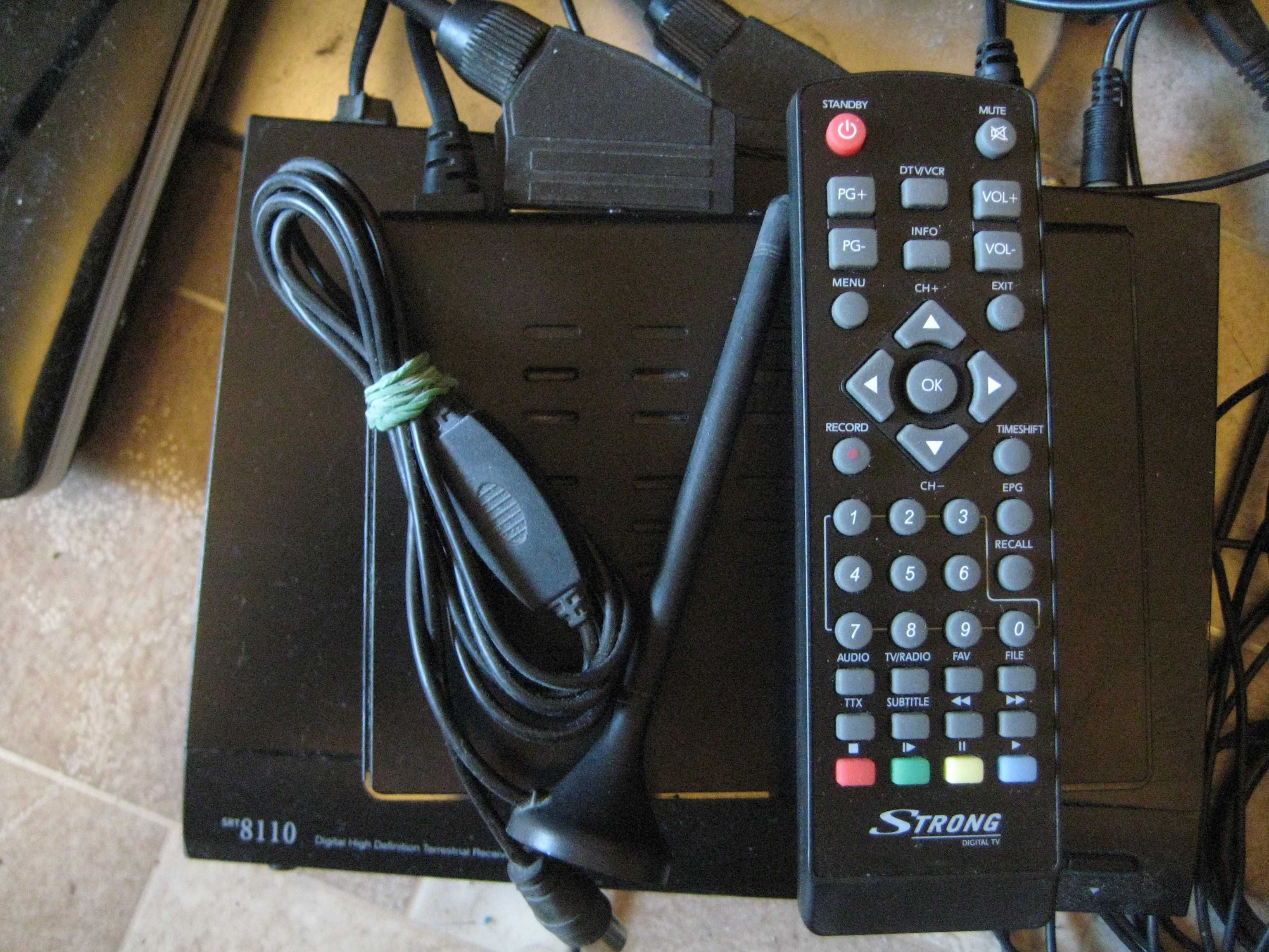 Продавам телевизор JVC LT-20C70BU + Декодер STRONG пълен комплект