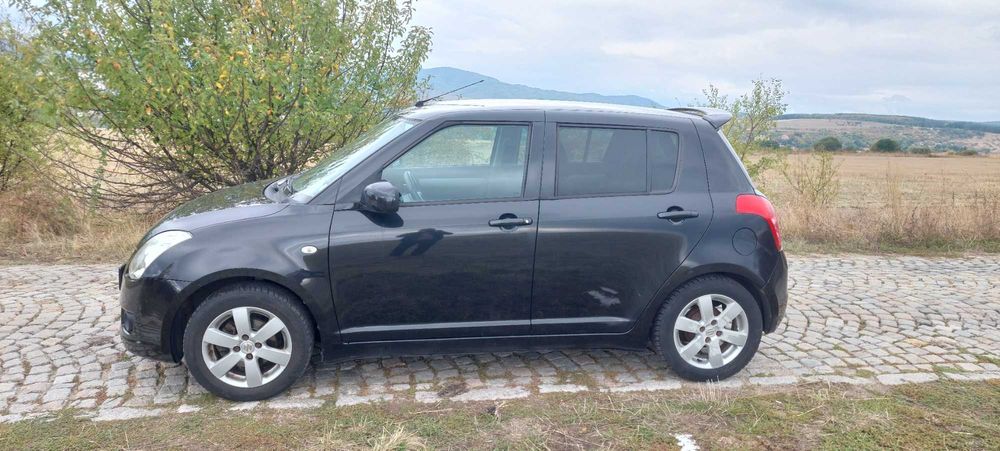 Продавам Suzuki Swift 1,3i Газ-бензин 93000 км.