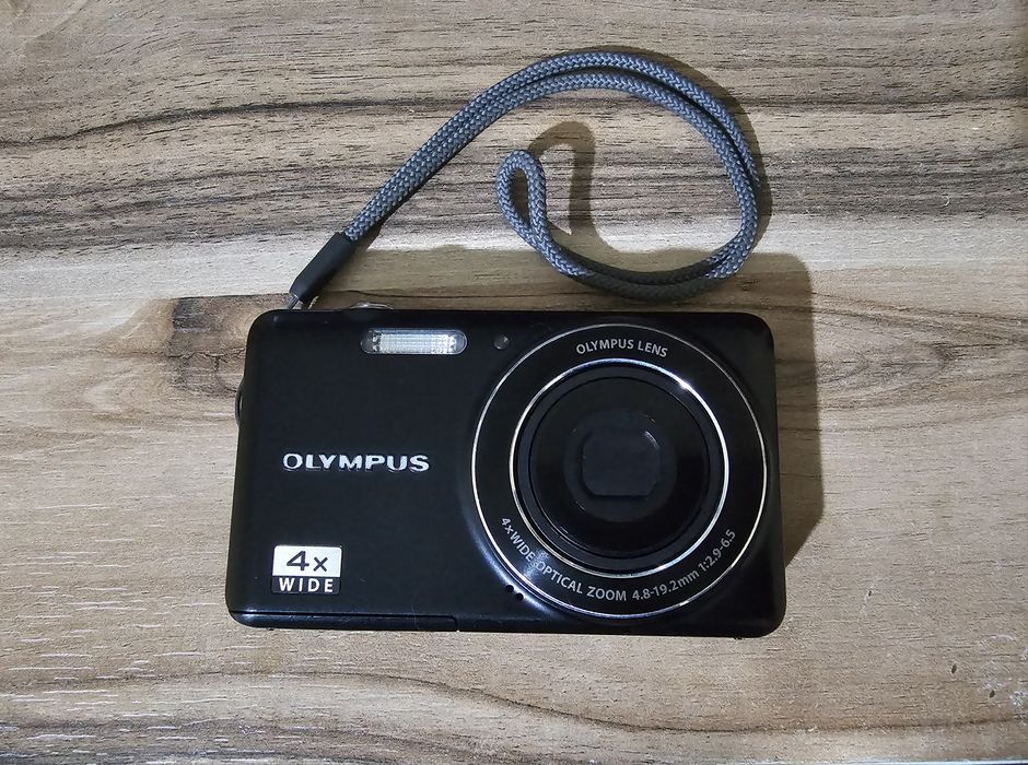 Olympus D-735 – Черен + оригинална батерия + SD карта Kingston