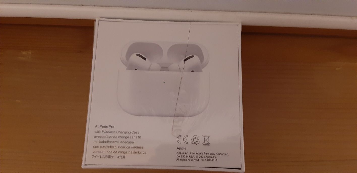 Нови слушалки AirPods Pro