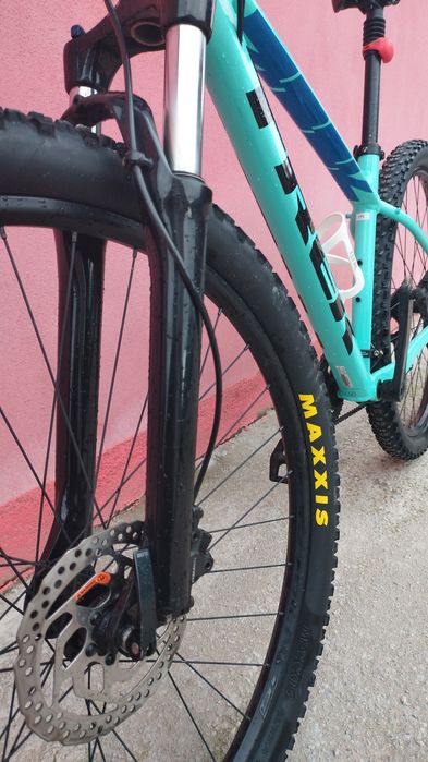 Bicicleta Trek marlin 6 _fac și schimb cu iPhone 14 Pro Max