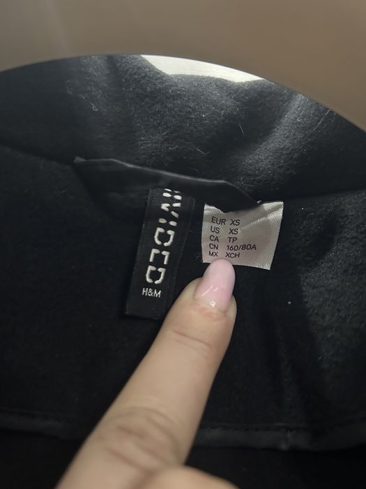 Palton negru marimea xs -s 50 lei