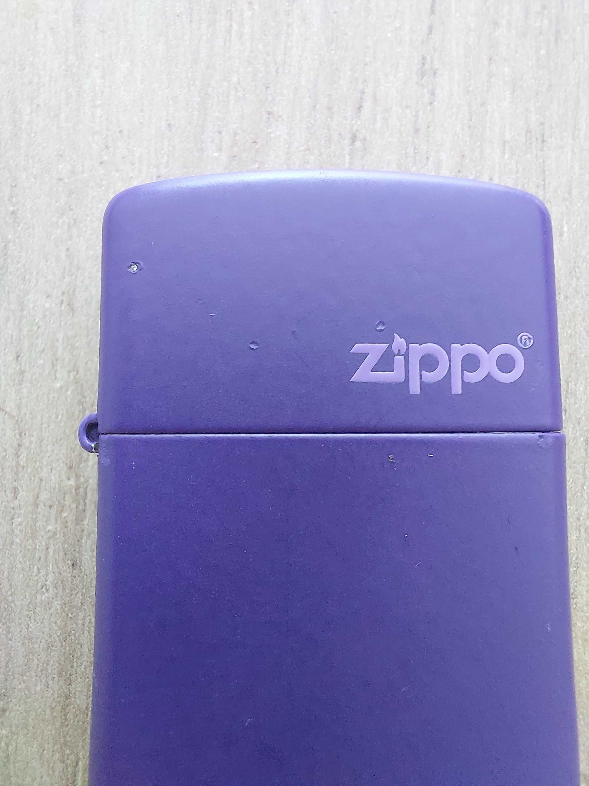 Zippo Slim запалка и стандартни Zippo