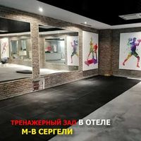 Резиновая покрытие для тренажерный зал в отеле