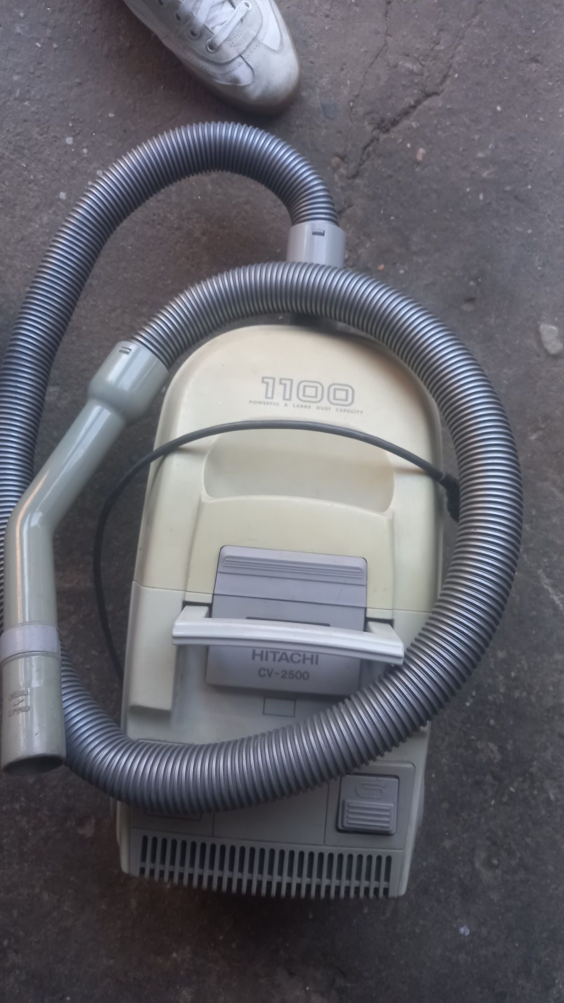 Hitachi прахосмукачка