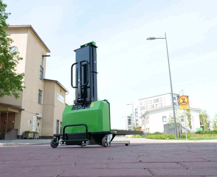 Стакер самонатоварващ се Innolift