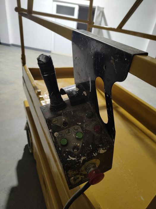 Nacela. Lift . haulotte compact 8 M