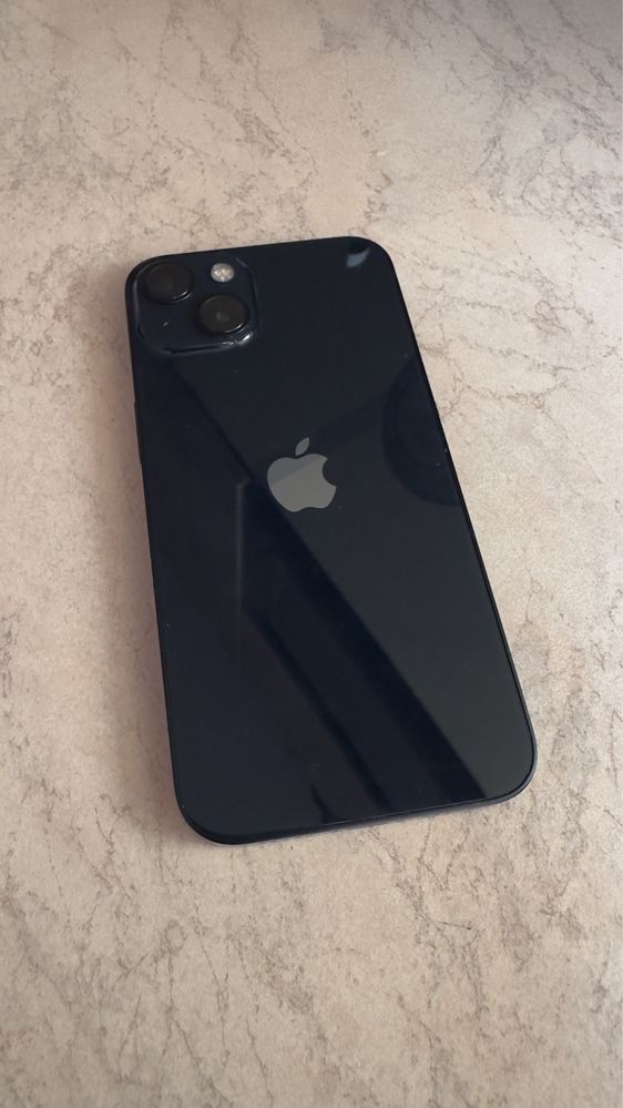 Iphone 13 в хорошем состояний