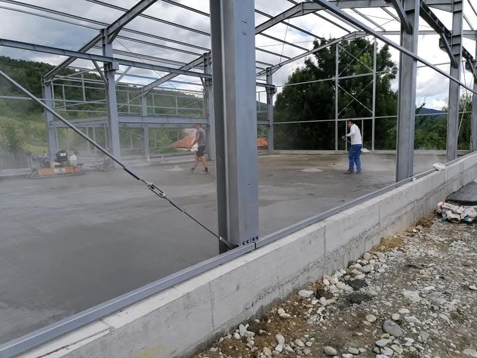 Vând structură metalică 15x75x3