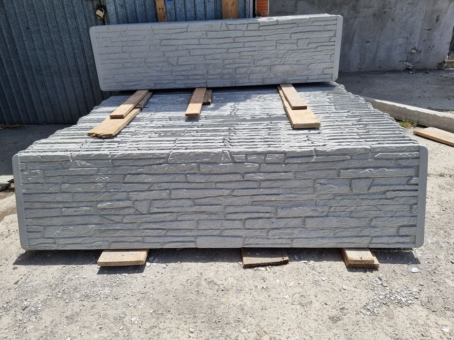 Oferta garduri din beton stalpi placi de gard diverse modele