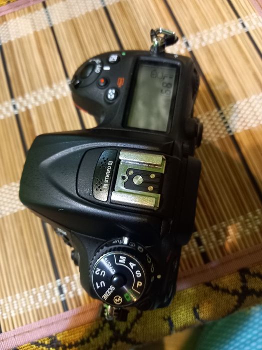 Lentilă Nikkon 18-140mm VR sau 35mm + aparat nikon d7100