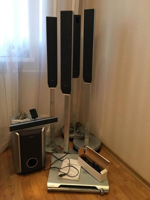 Sony kino teater sotiladi. Xolati ideal.