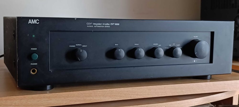 Amplificator hibrid AMC CVT 3030 final tuburi EL34 (NAD)