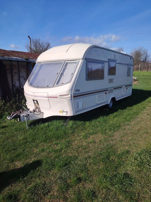Продава се Каравана LUNAR KING 472