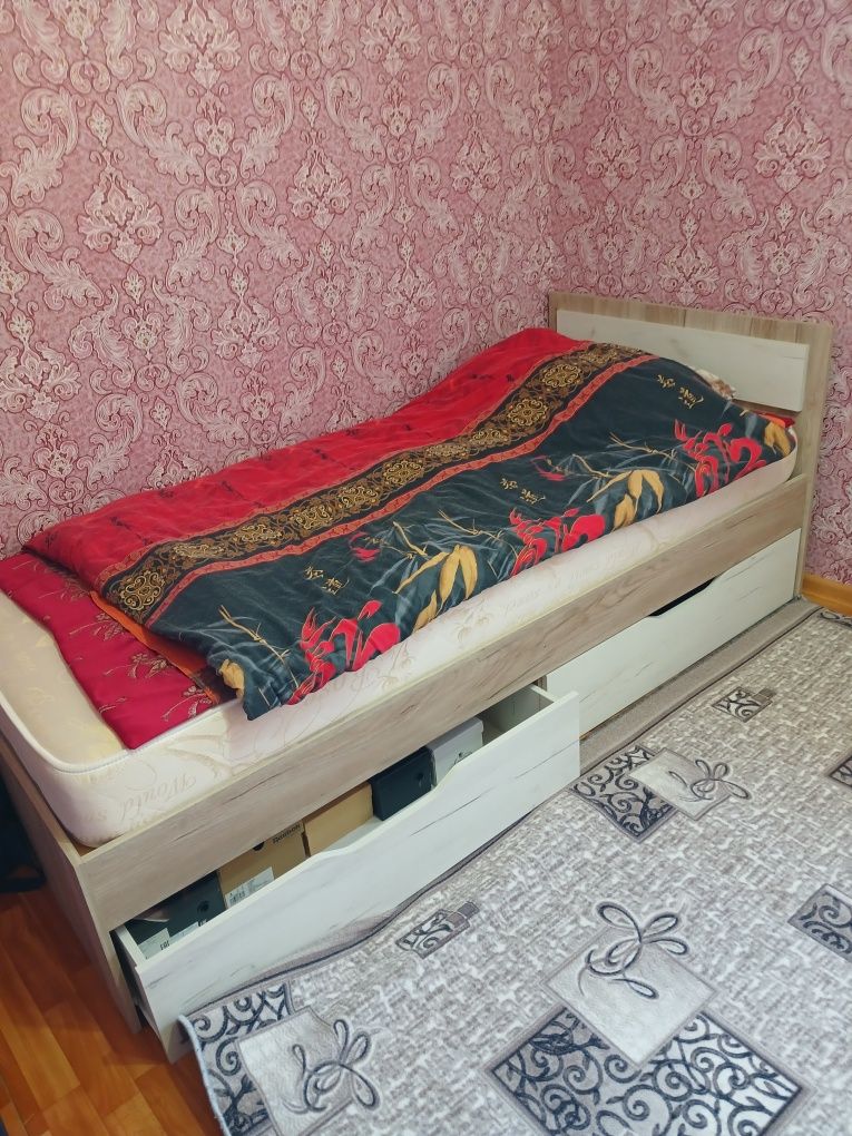 Срочно продам кровать новый