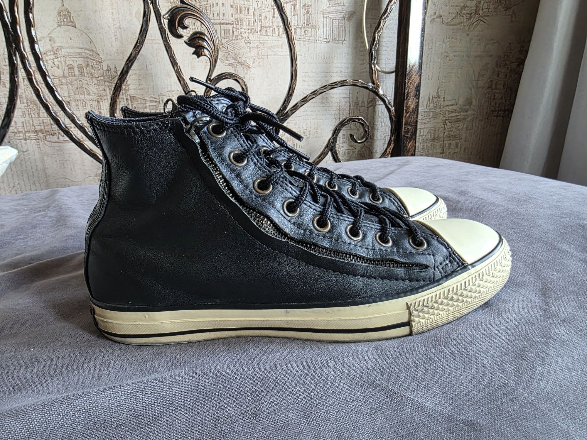 Кожаные кеды Converse
