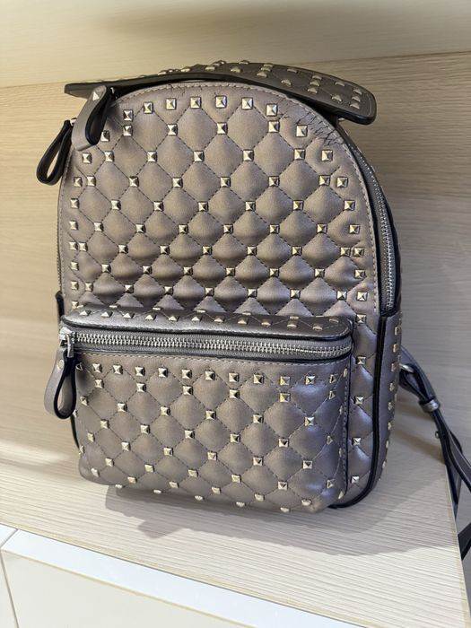 Дамска сива раница