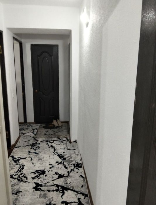 РАЗДЕЛКА, 2/4/4, Улица Лутфий, Продаётся Квартира!