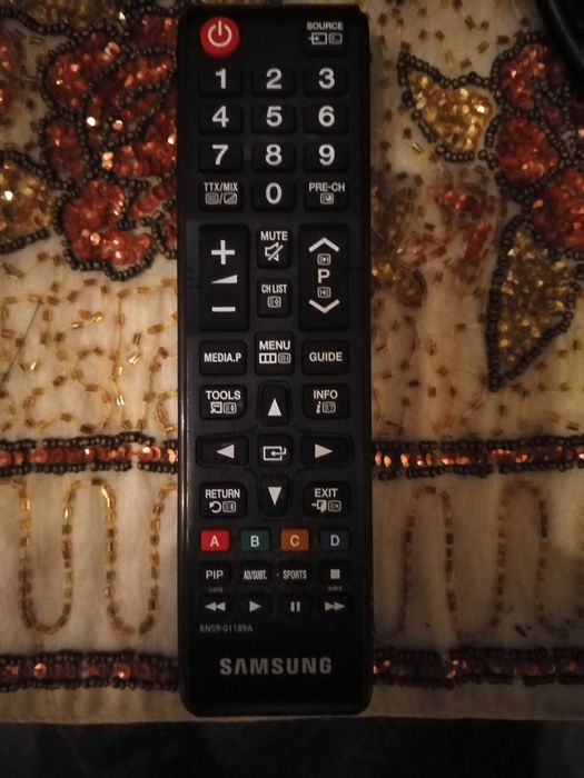 Продавам телевизор самсунг 22 инча